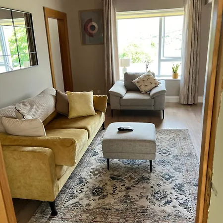 Vakantiehuis Dinnys Cottage, Free Parking, Bike Hire *