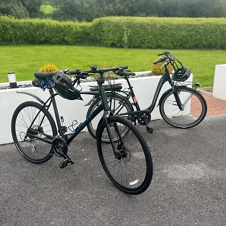 Dinnys Cottage, Free Parking, Bike Hire Semesterbostad Killybegs