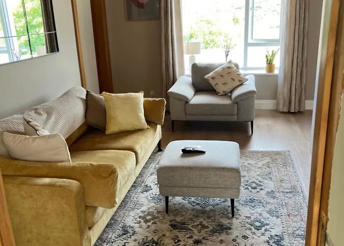 Сasa de vacaciones Dinnys Cottage, Free Parking, Bike Hire *