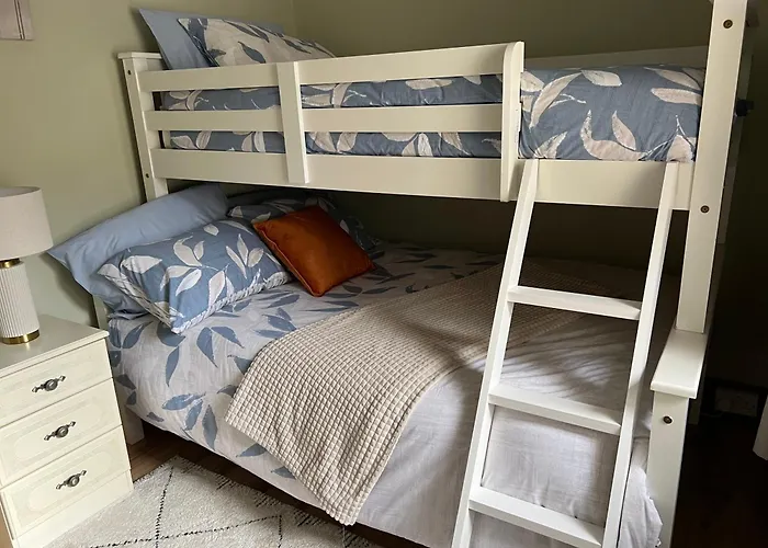 Dinnys Cottage, Free Parking, Bike Hire *